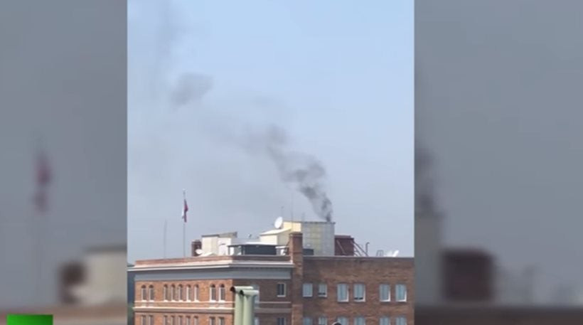 Εντολή για εκκένωση του ρωσικού προξενείου στο Σαν Φρανσίσκο μετά τις αναφορές για «μαύρο καπνό» (βίντεο)